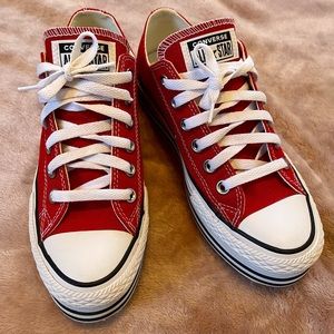 Red platform converse (never worn!)